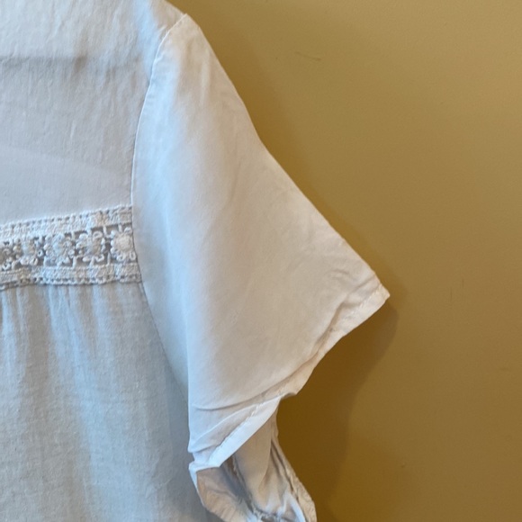 Vintage white cotton shirt with lace trim - Picture 5 of 8